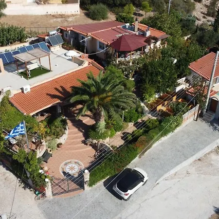 Nadia's Traditional Greek House *