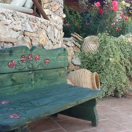 Nadia's Traditional Greek House Ανάβυσσος