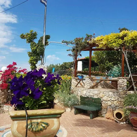 Nadia's Traditional Greek House *